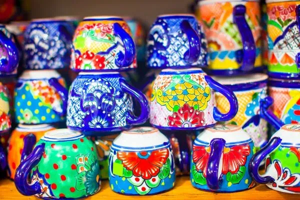 colorful-traditional-mexican-ceramics-on-the-stree