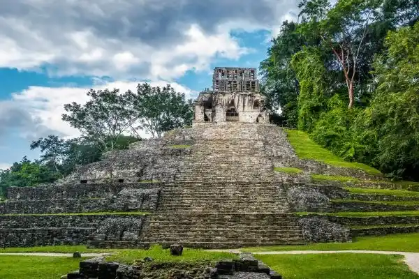 temple-of-the-cross-at-mayan-ruins-of-palenque