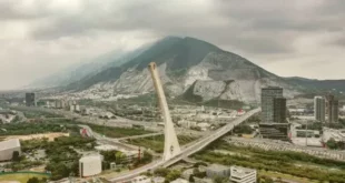 toma-aerea-de-Monterrey, Mexico
